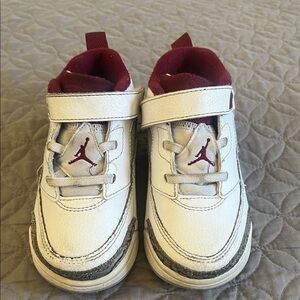 Jordan Kids Sneakers in White and Maroon